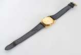 Jaeger-LeCoultre (1833),  - Relógio suiço de pulso, caixa de plaque d'or, a corda, pulseira de couro (pulseira não é original). Marcas de uso.