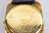 Jaeger-LeCoultre (1833),  - Relógio suiço de pulso, caixa de plaque d'or, a corda, pulseira de couro (pulseira não é original). Marcas de uso.