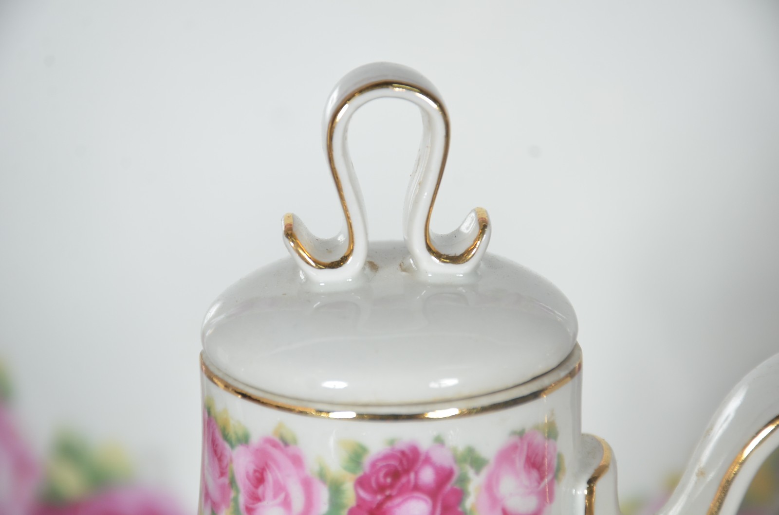 Serviço de jantar de porcelana Saler na cor branca decorada na borda... - foto 6 de 6