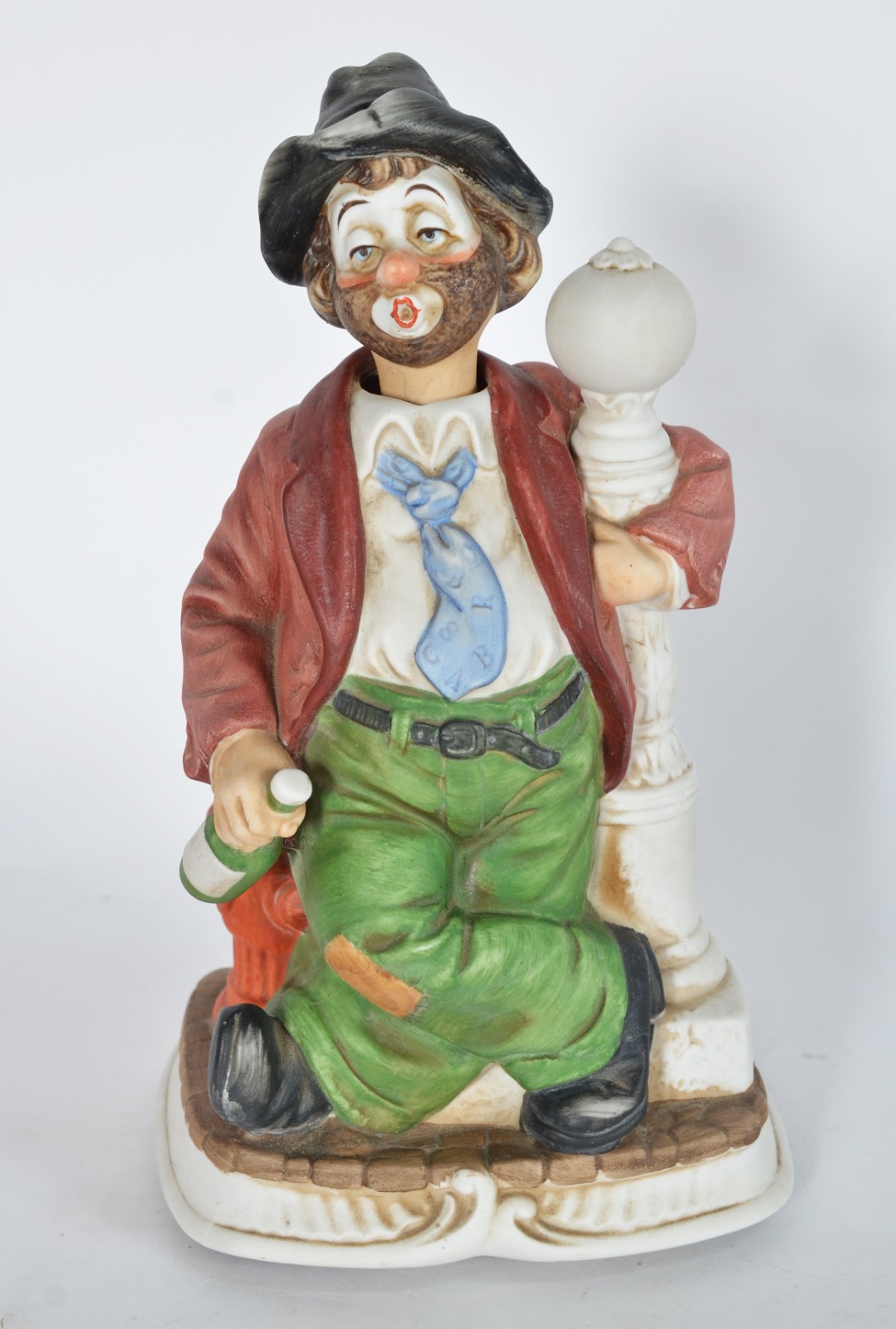 Grupo escultórico de porcelana policromada representando "bêbado... - foto 2 de 10