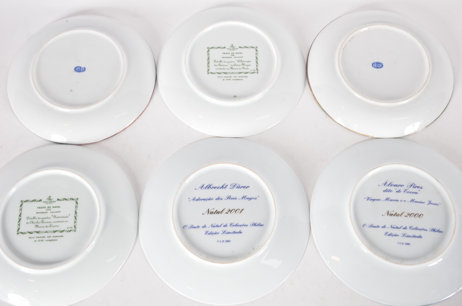 Treze pratos decorativos em porcelana de diversas procedências. - foto 3 de 11