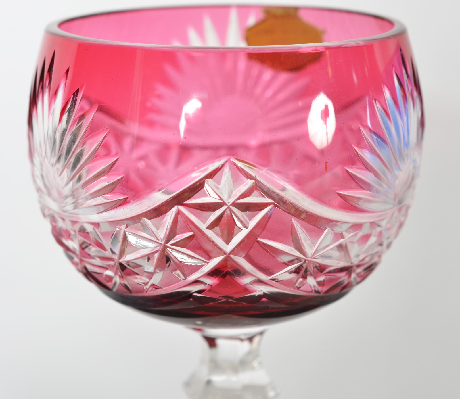 Duas taças para vinho de cristal alemão lapidado, pés altos, doublé... - foto 2 de 6