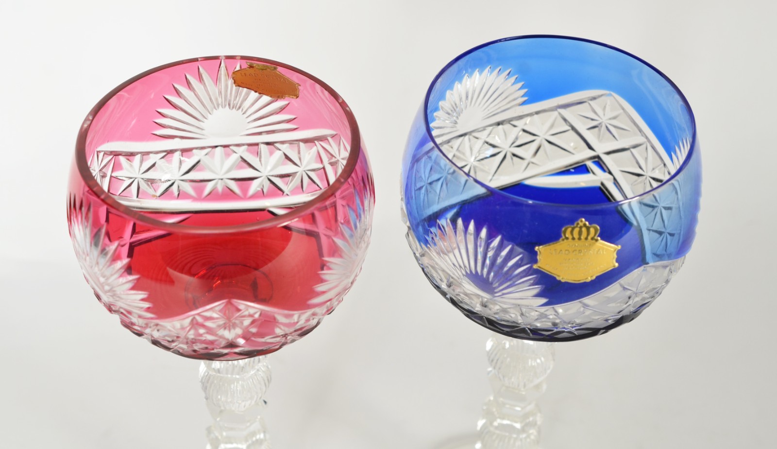 Duas taças para vinho de cristal alemão lapidado, pés altos, doublé... - foto 5 de 6