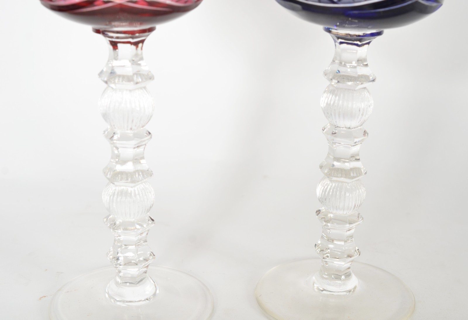 Duas taças para vinho de cristal alemão lapidado, pés altos, doublé... - foto 6 de 6