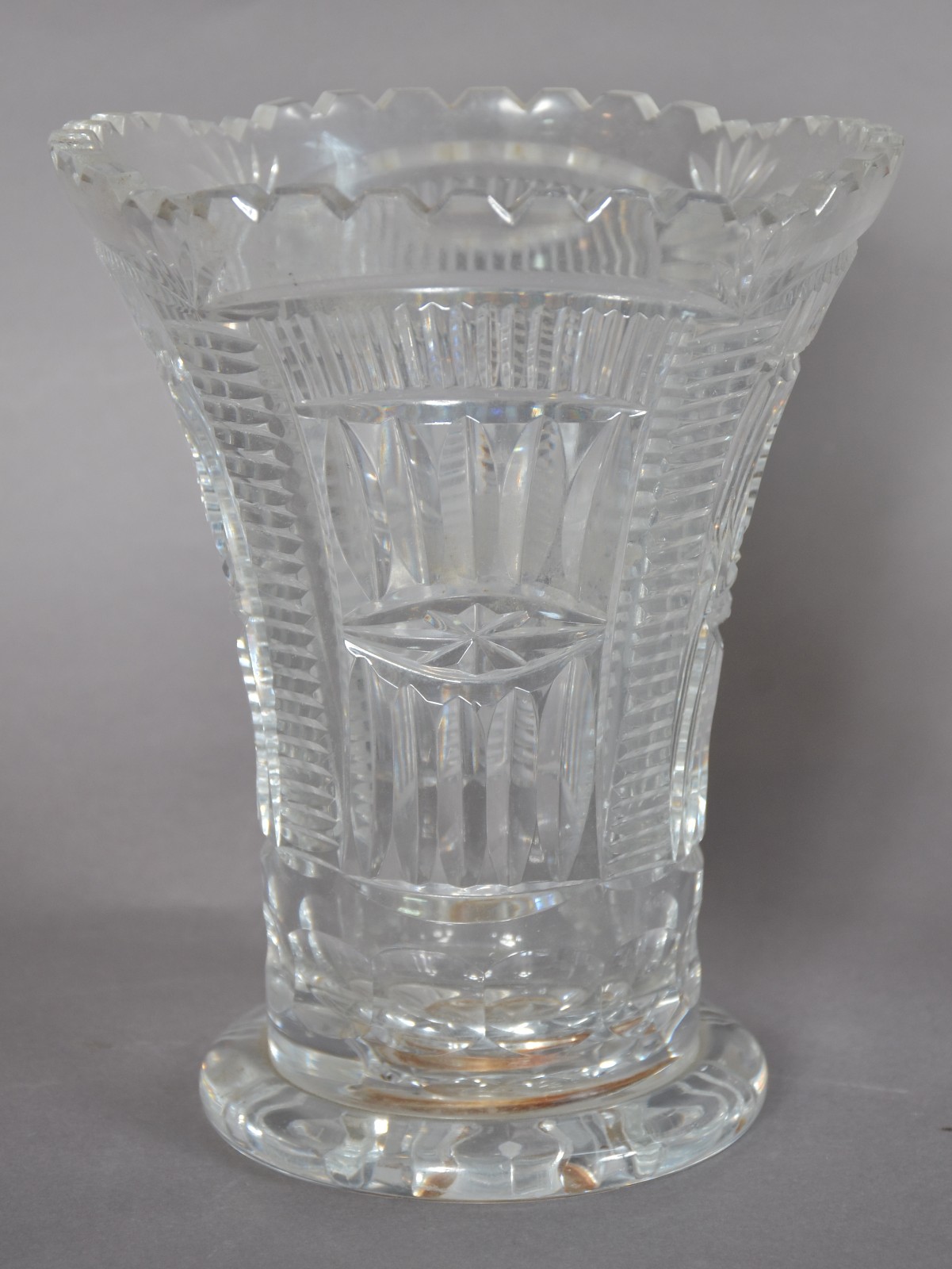 Dois vasos de cristal lapidado. - foto 7 de 11
