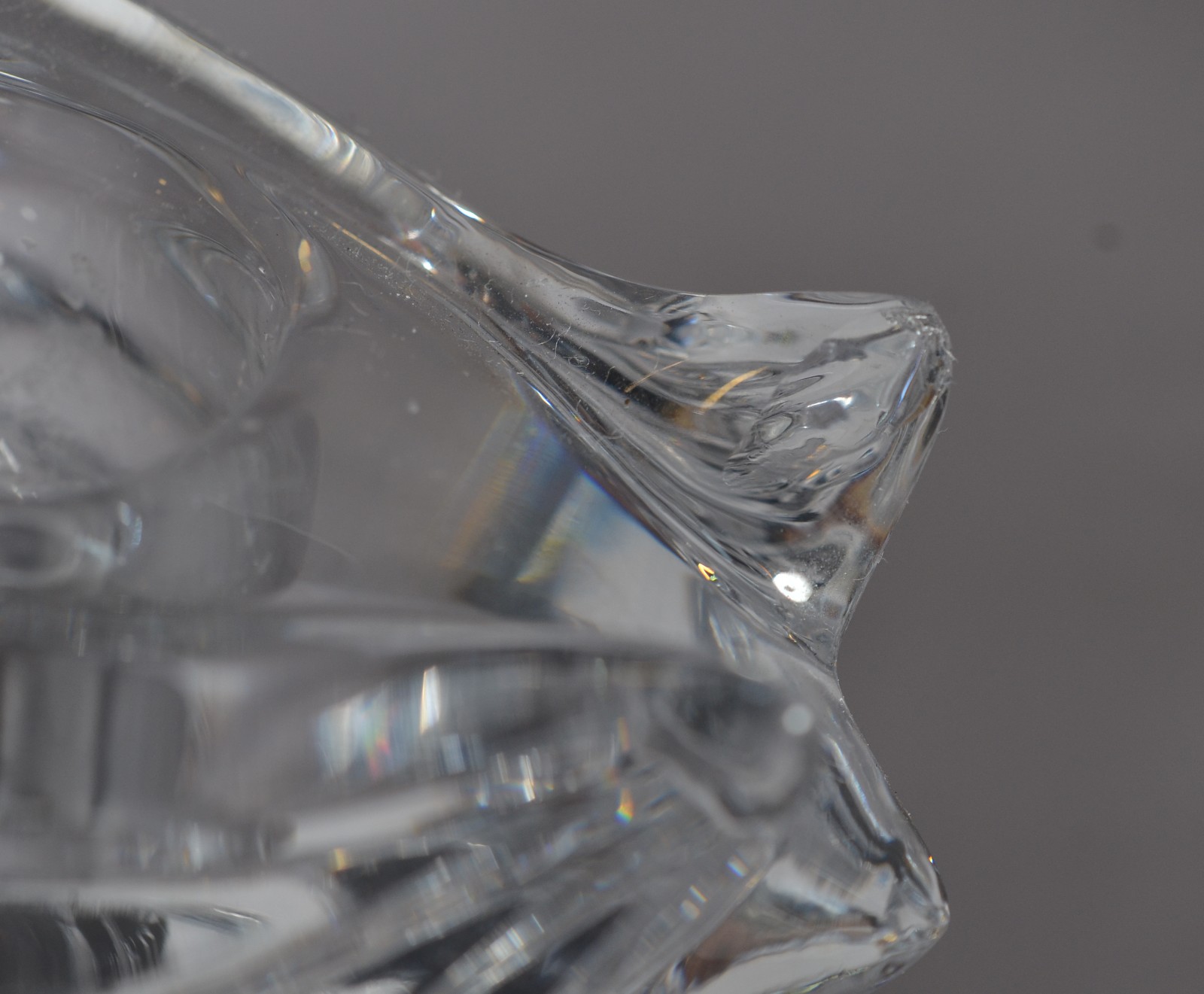 Seis peças diversas de cristal, sendo: Imagem de Nossa Senhora; par... - foto 11 de 11