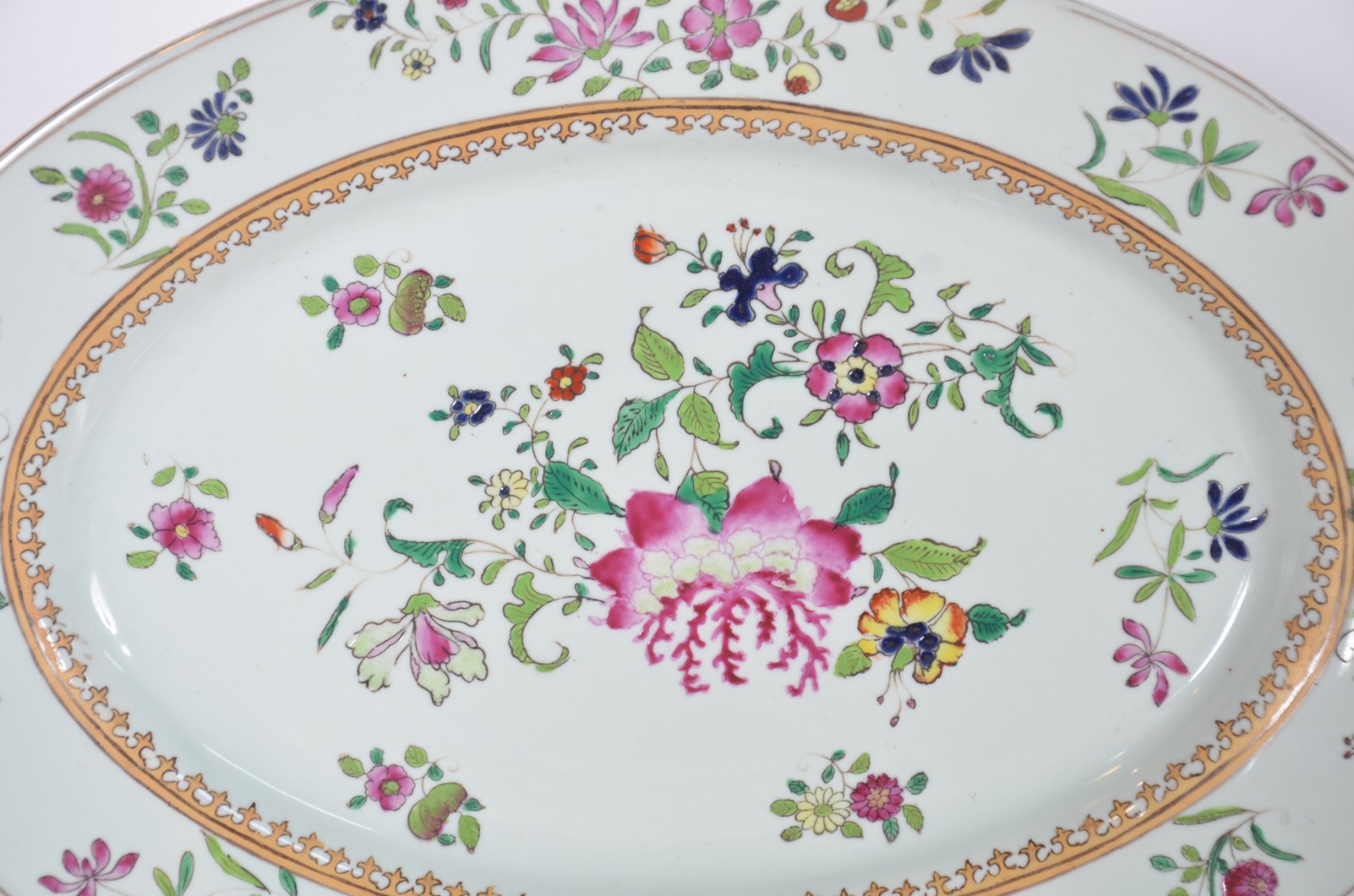 Seis peças diversas de porcelana oriental policromada, sendo... - foto 2 de 10