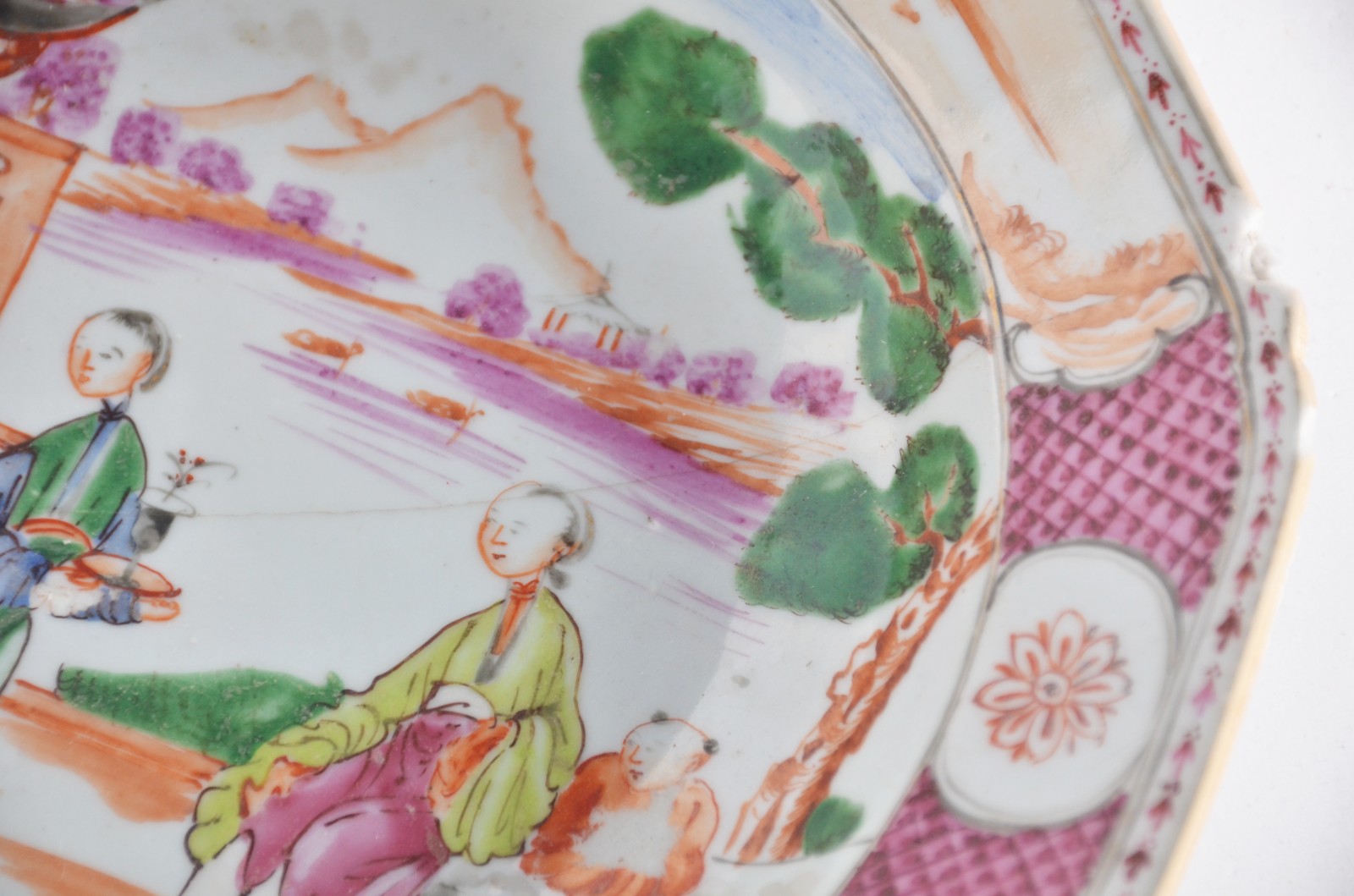 Dez peças diversas de porcelana oriental policromada. (Potiche com... - foto 11 de 11