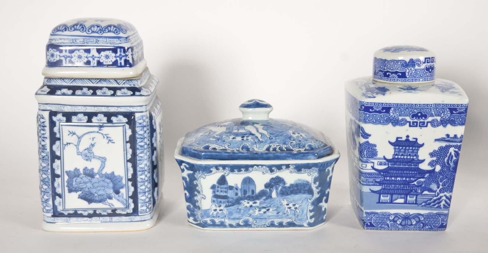 Cinco potiches diversos de porcelana chinesa decoração em azul e... - foto 6 de 11