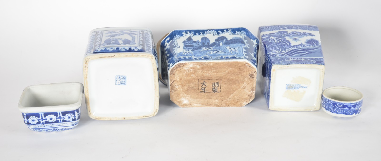 Cinco potiches diversos de porcelana chinesa decoração em azul e... - foto 9 de 11