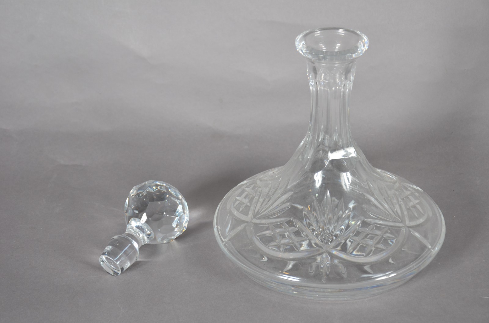 Captain Decanteur de cristal lapidado. - foto 4 de 7