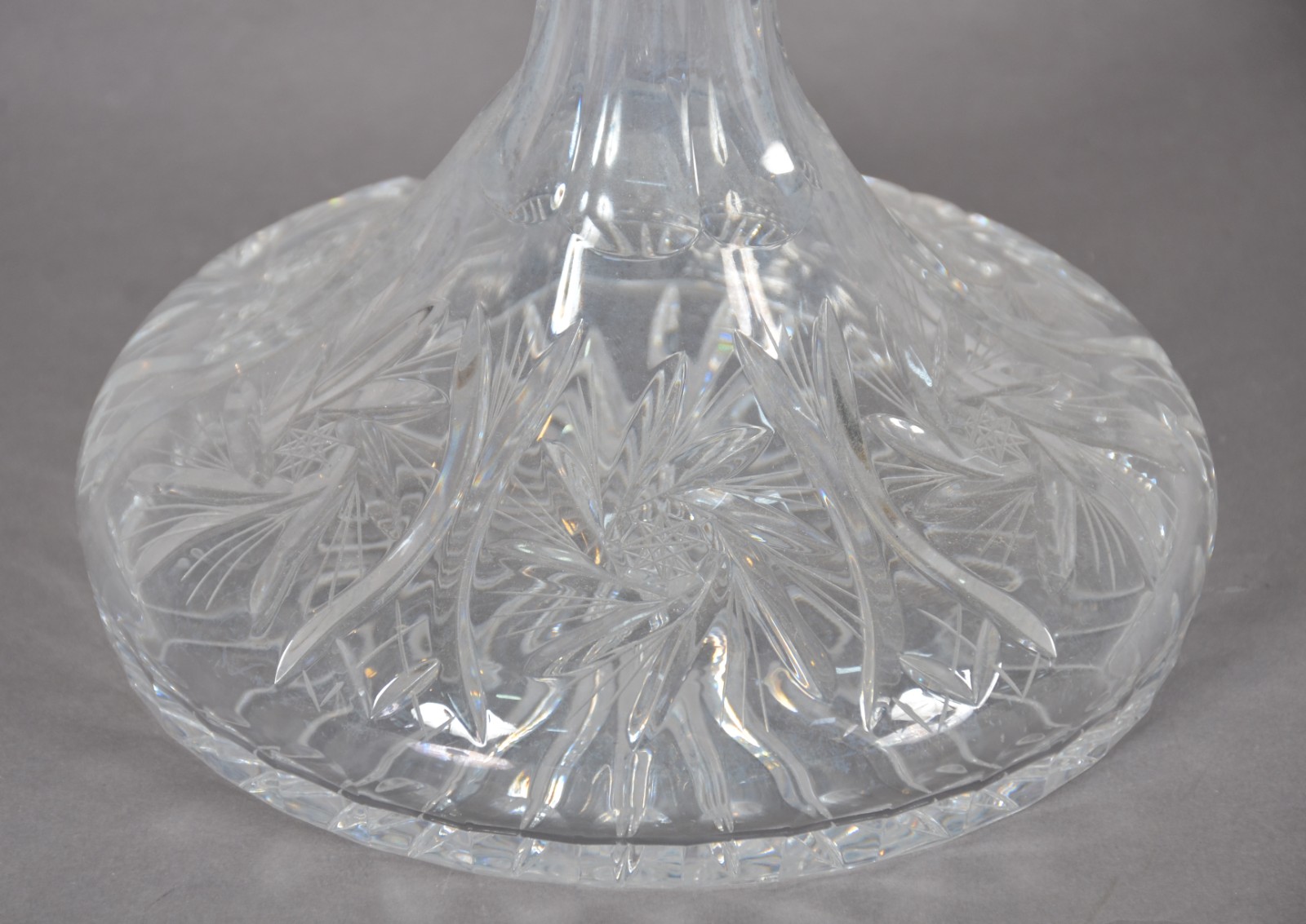 Garrafa de cristal tcheco lapidado, dita "Captain Decanteur", pois... - foto 2 de 8