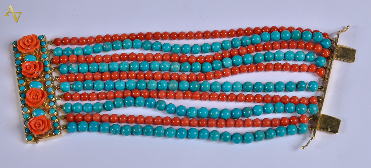 Pulseira de turquesa e coral.