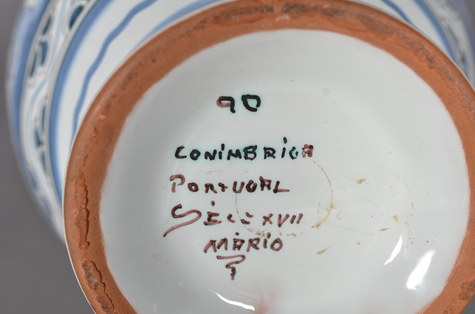 Duas peças, sendo: vaso de porcelana portuguesa coimbra (pequeno... - foto 5 de 9
