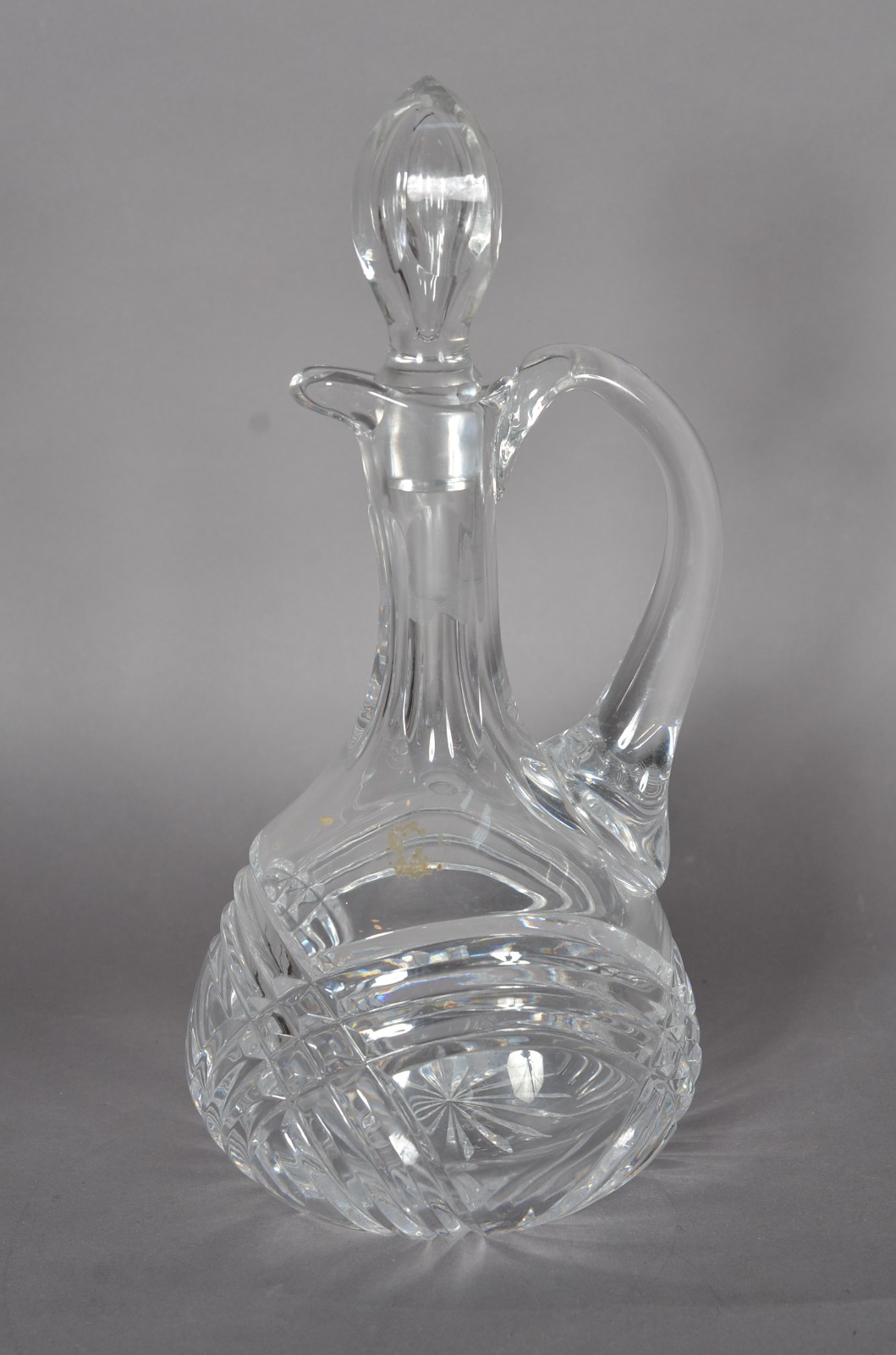 Conjunto de cristal lapidado, composto de licoreira, 6 cálices e... - foto 9 de 11