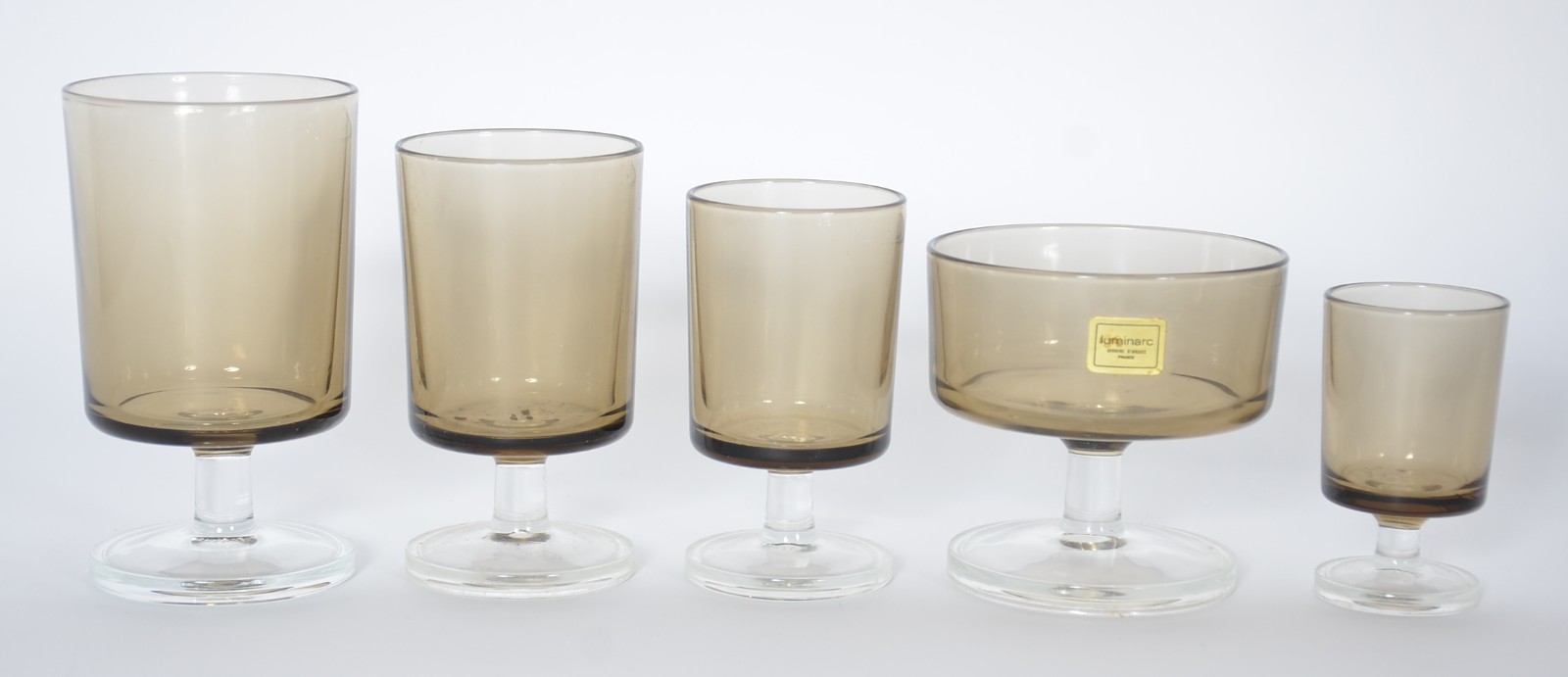 Conjunto de vidro francês Luminarc na cor fumé, composto de: 12... - foto 2 de 8