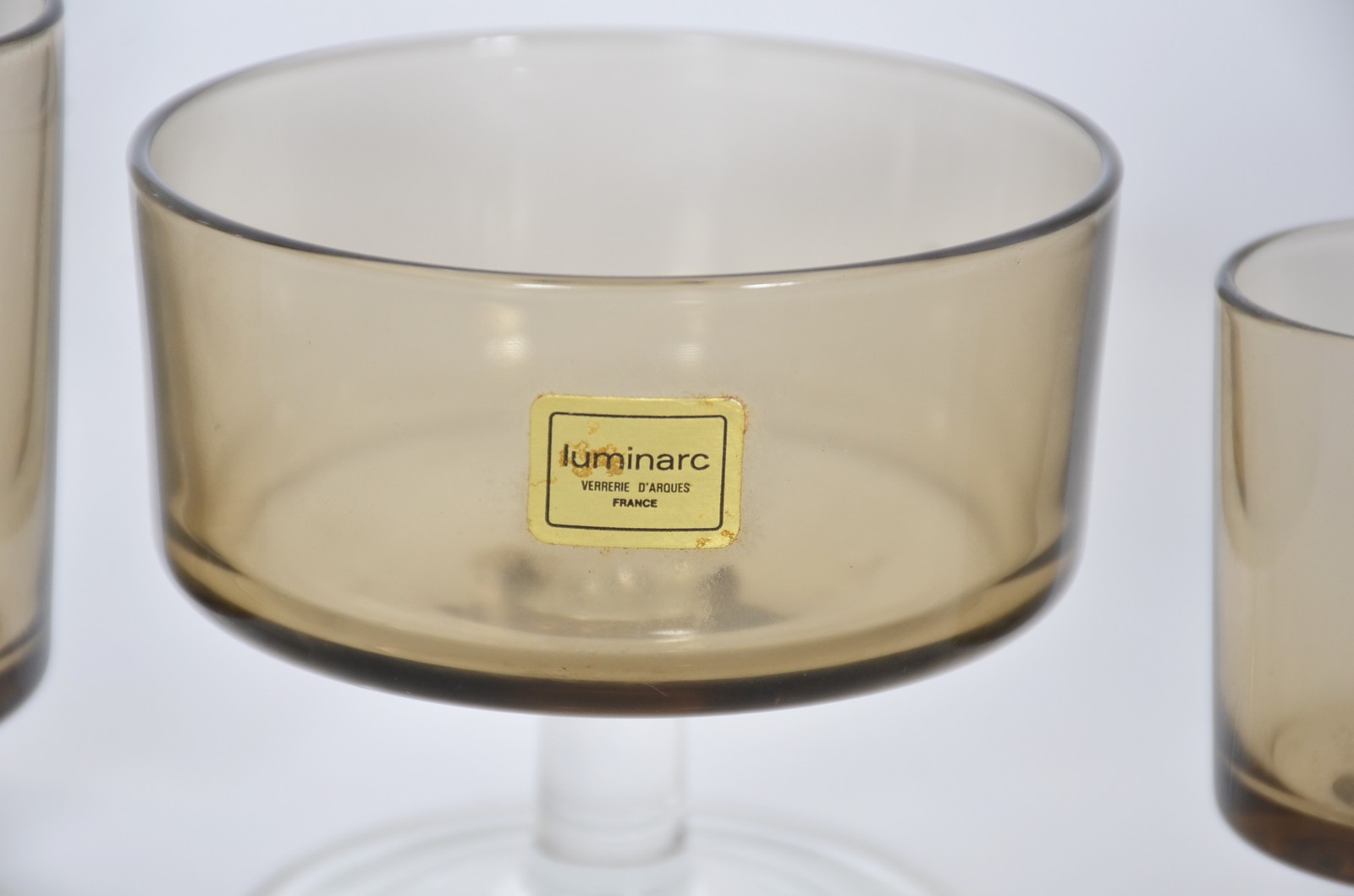 Conjunto de vidro francês Luminarc na cor fumé, composto de: 12... - foto 3 de 8