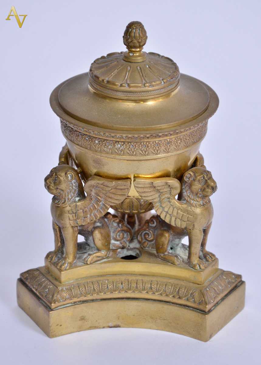 Incensorio de bronze frances Napoleao III. Alt. 12 cm.
