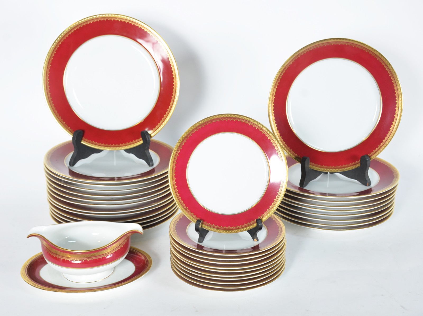 Serviço de jantar de porcelana Rosenthal borda bordeaux e guirlandas... - foto 1 de 8