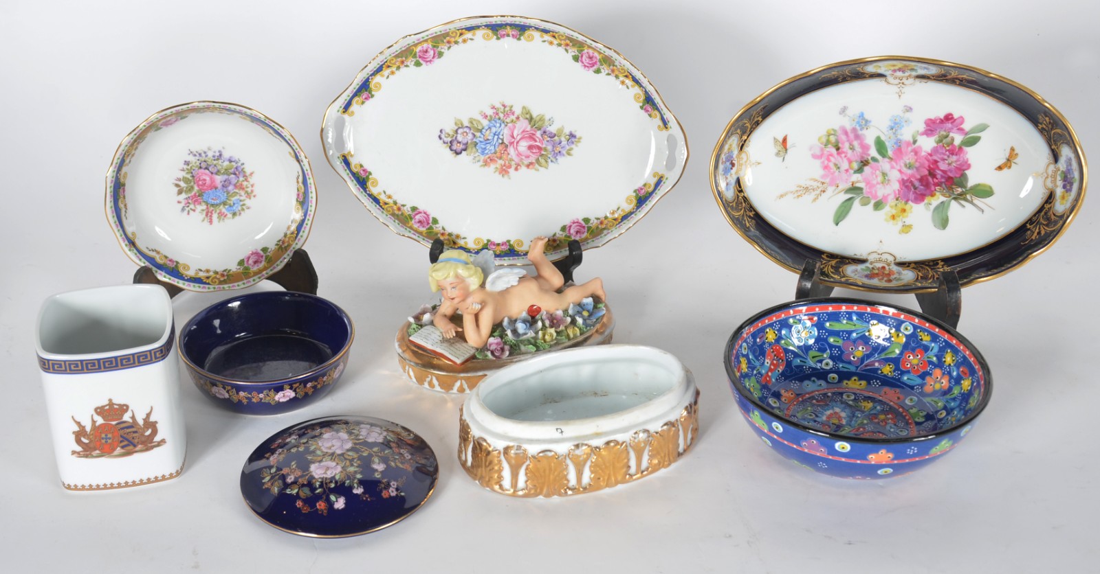 Doze peças diversas de porcelana. - foto 4 de 11