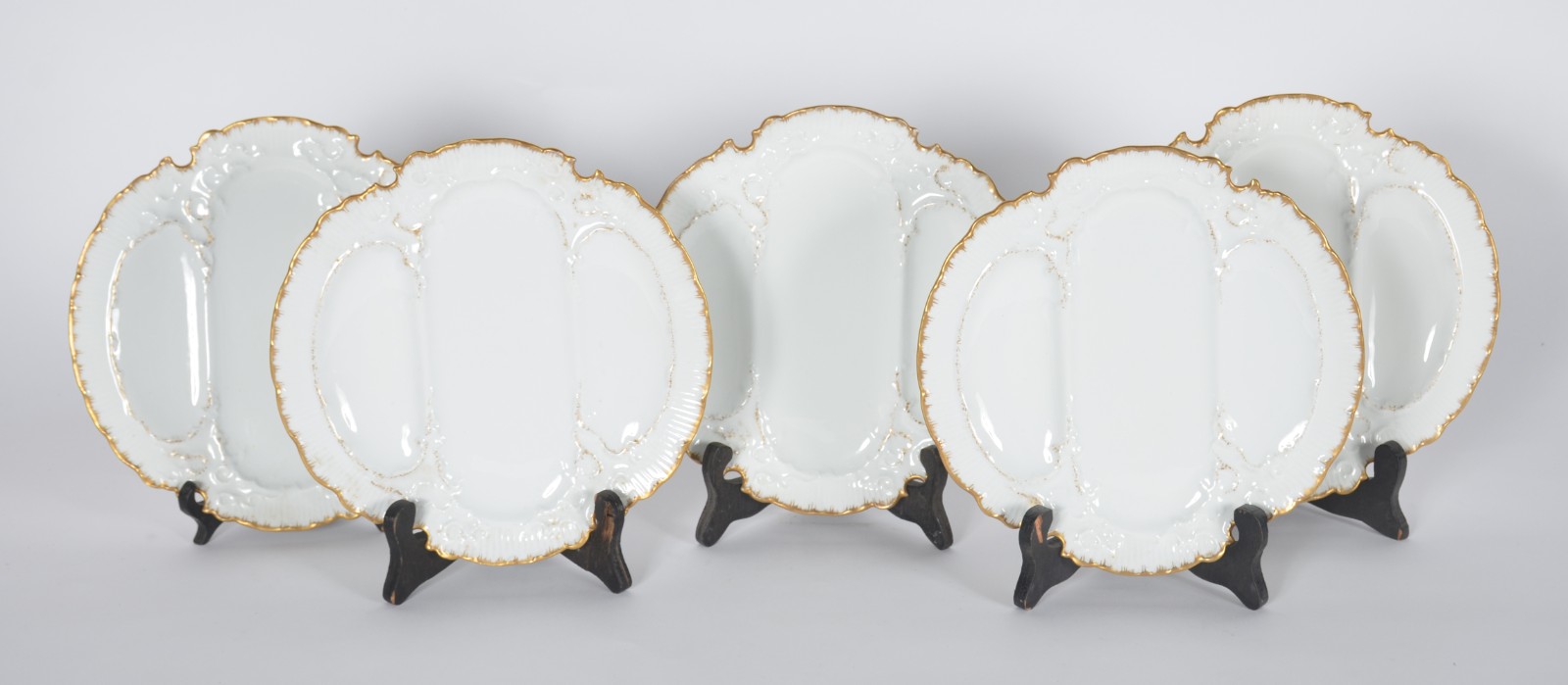 Cinco pratos para entrada de porcelana francesa E. Bourgeois na cor... - foto 1 de 5
