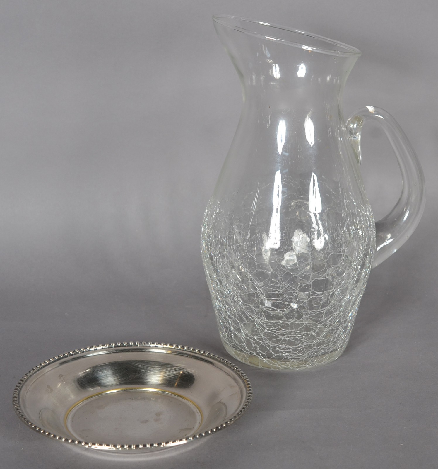 Duas jarras para água (uma com base de metal separado e outra com... - foto 3 de 8