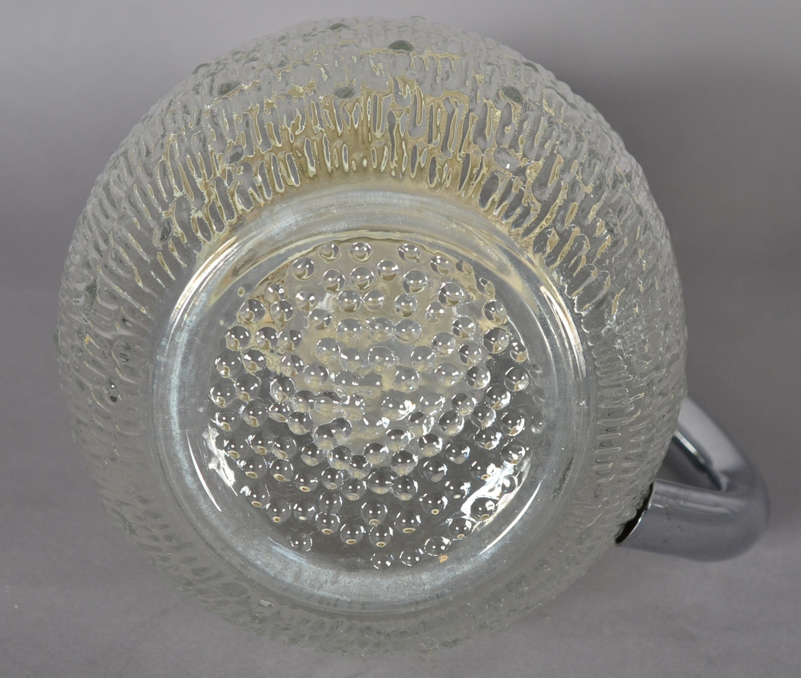 Duas jarras para água (uma com base de metal separado e outra com... - foto 5 de 8