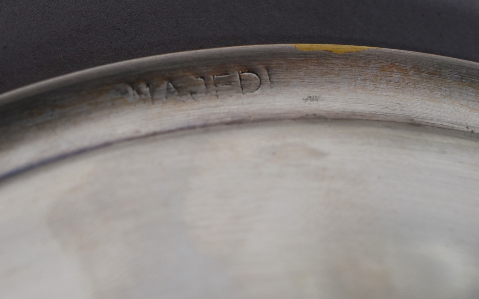 Duas jarras para água (uma com base de metal separado e outra com... - foto 7 de 8