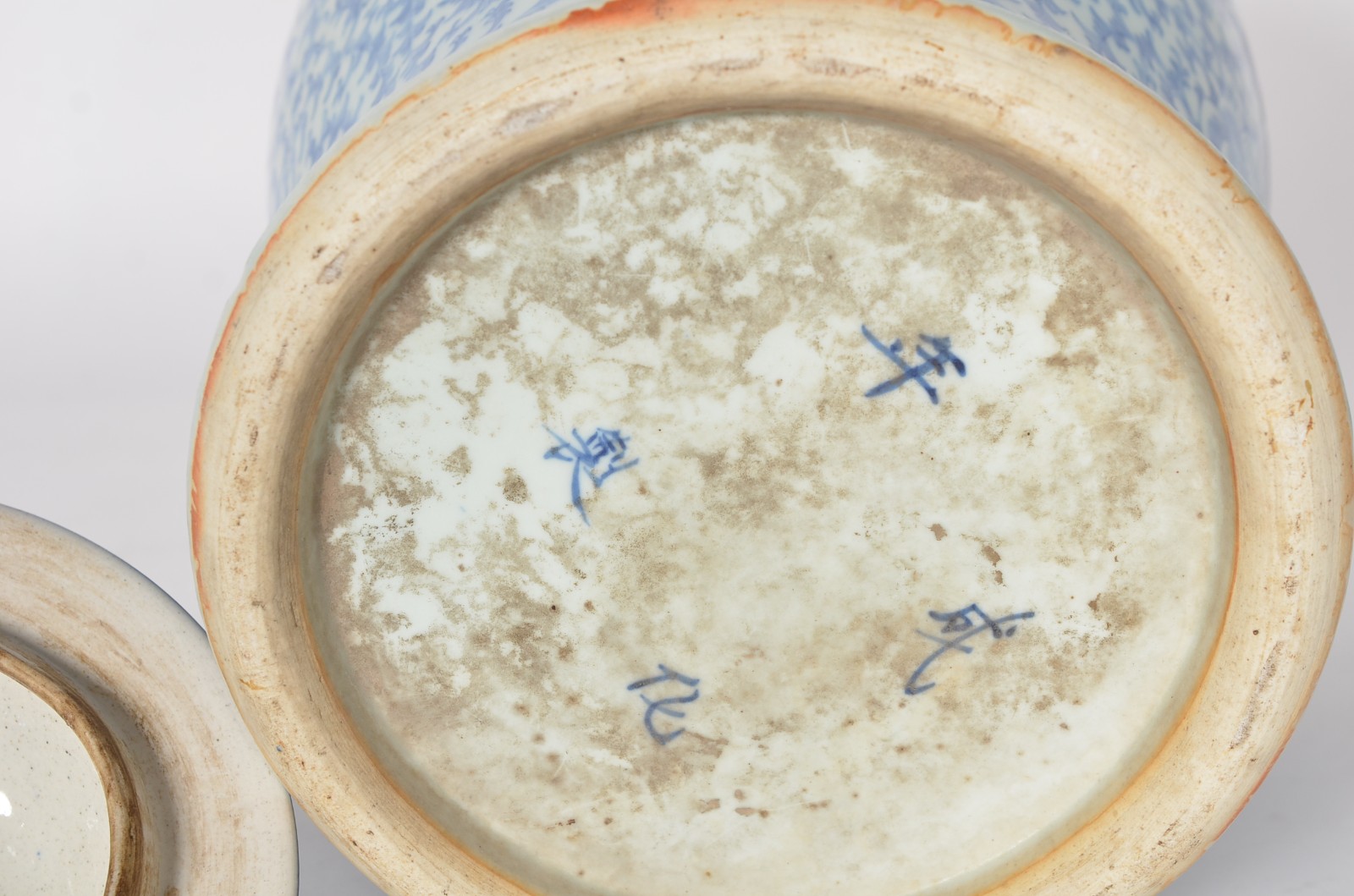 Potiche antigo de porcelana chinesa azul e branca, decorado com... - foto 7 de 7