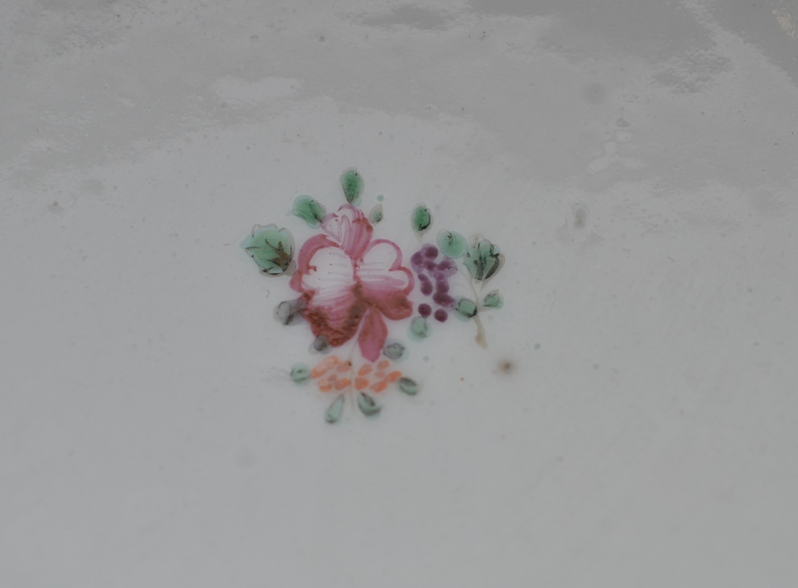 Dois pequenos e antigos bowls de porcelana oriental decorados com... - foto 5 de 5