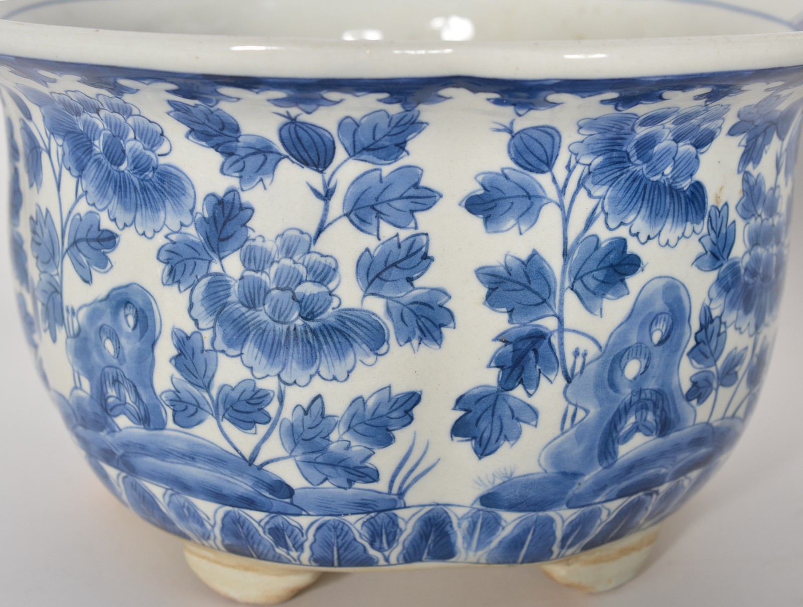 Diversas peças de porcelana oriental azul e branca, sendo: 3... - foto 3 de 11
