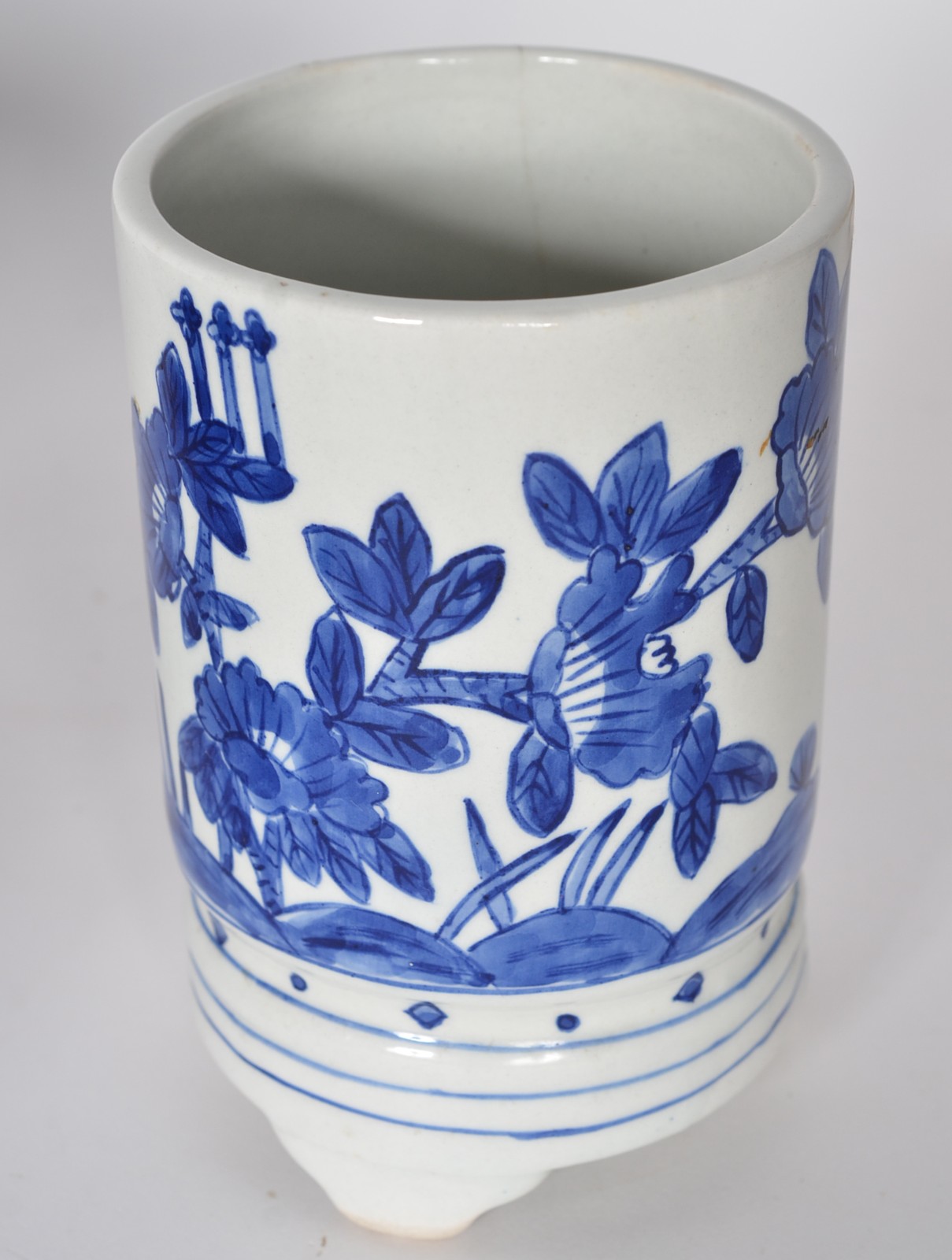 Diversas peças de porcelana oriental azul e branca, sendo: 3... - foto 5 de 11
