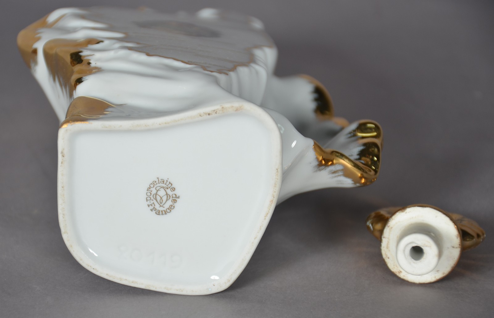 Licoreira de porcelana francesa decorada com figura de Napoleão em... - foto 5 de 6