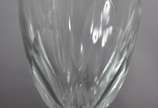 Serviço de cristal facetado composto de: 12 taç... - Serviço de cristal facetado composto de: 12 taças para champagne; 7 para água; 12 para vinho tinto; 10 para vinho branco; 12 para vinho do Porto...