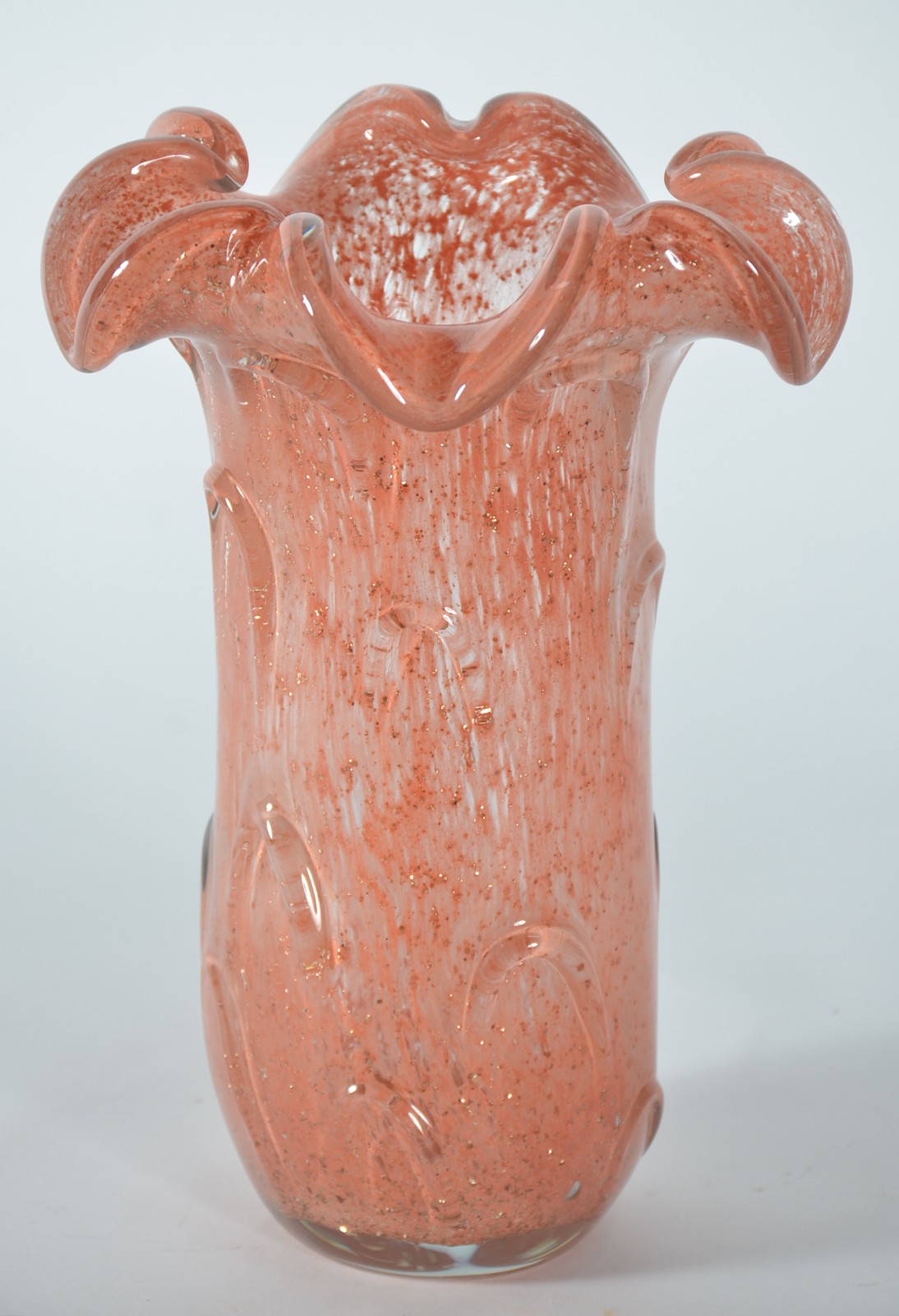 Vaso de vidro decorativo na cor laranja, trabalhado em gomos. - foto 1 de 5