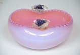 Belíssimo centro de mesa de murano rosa  decora... - Belíssimo centro de mesa de murano rosa  decorado com flores e pó de ouro. Medidas 30 x 26 cm e altura 17 cm.