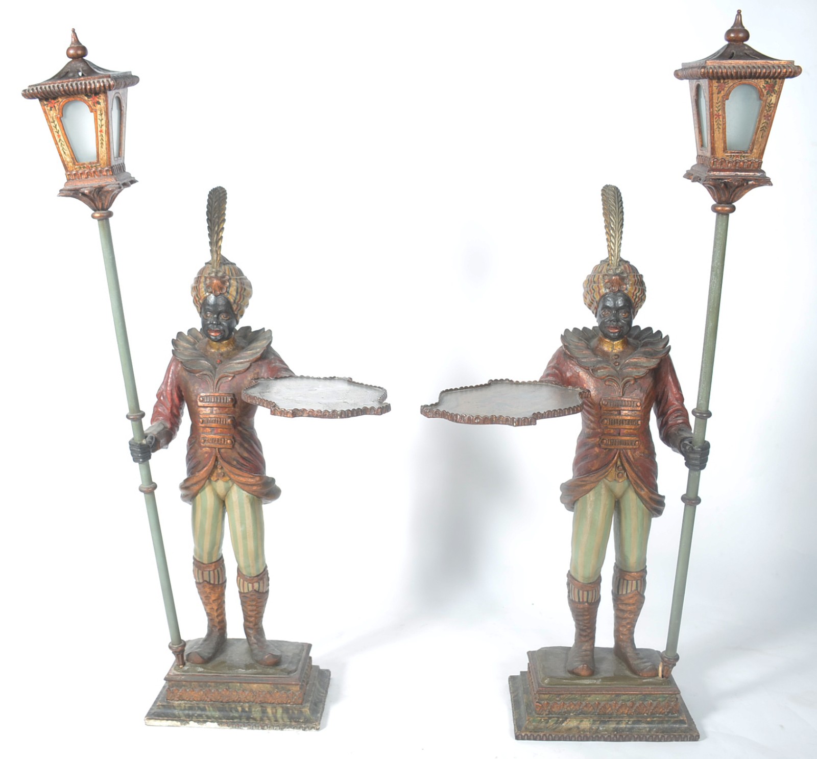 Par de excepcionais figuras de black-a-moor venezianos de madeira... - foto 1 de 11