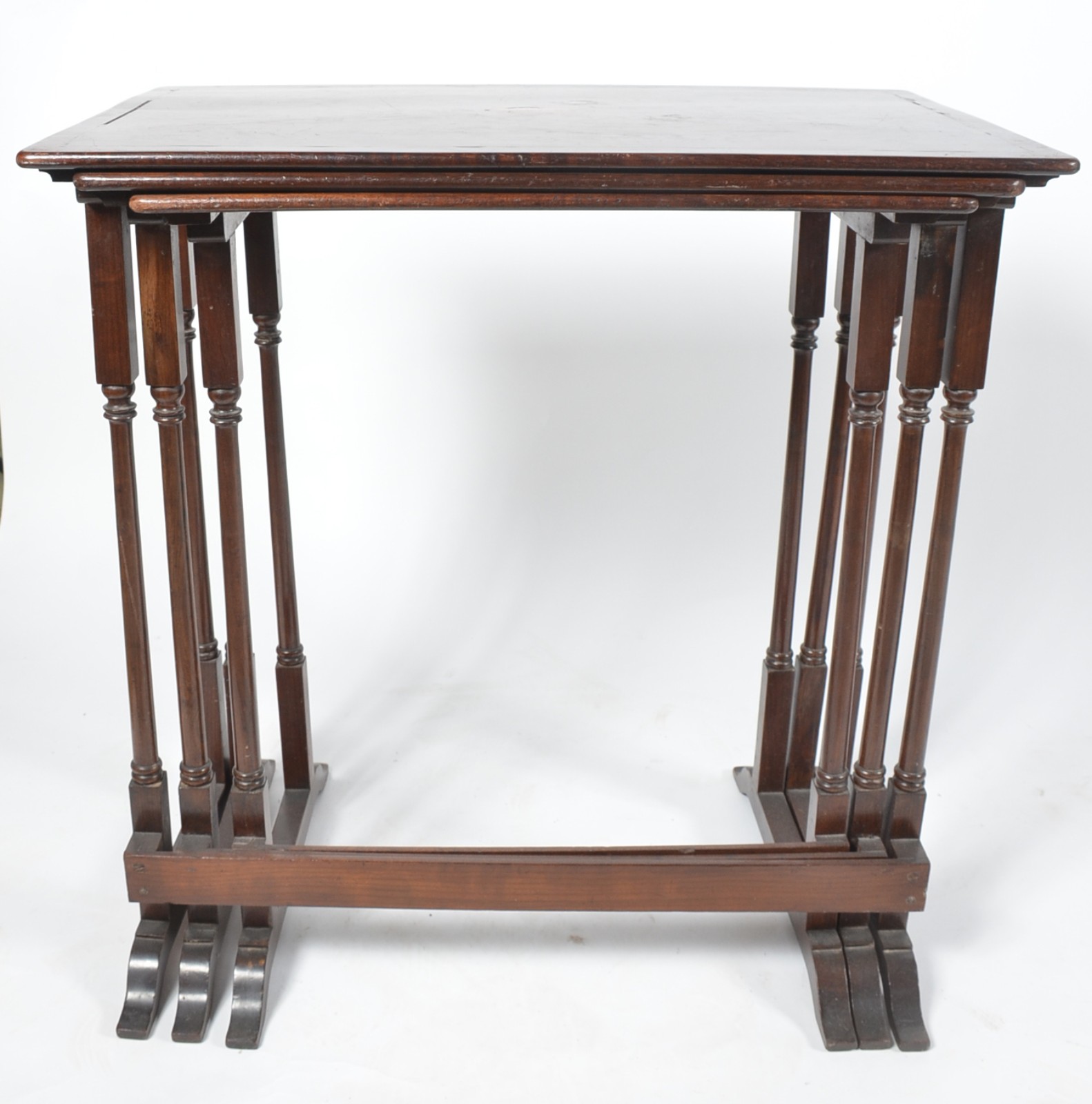 Mesa ninho de madeira nobre com 3 peças de encaixe, tampos... - foto 5 de 11