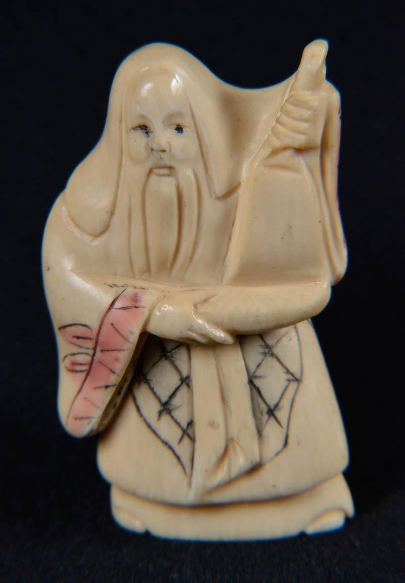 Netsuke de marfim repres.monge.