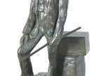 Marmura (Rosa Maria Rothier Duarte), Nosso pai ... - Escultura de bronze. Acompanha coluna de madeira nobre. (datado 1960)