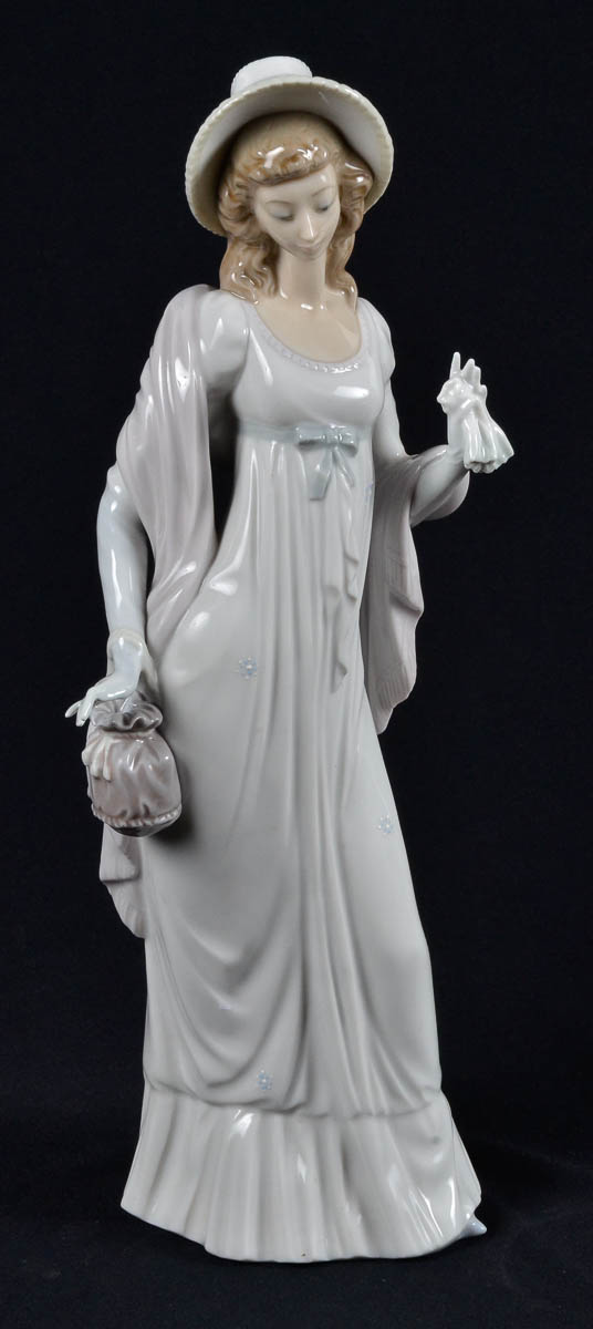 LLADRO - Estatueta de porcelana espanhola repres.dama c/ chapeu. alt...