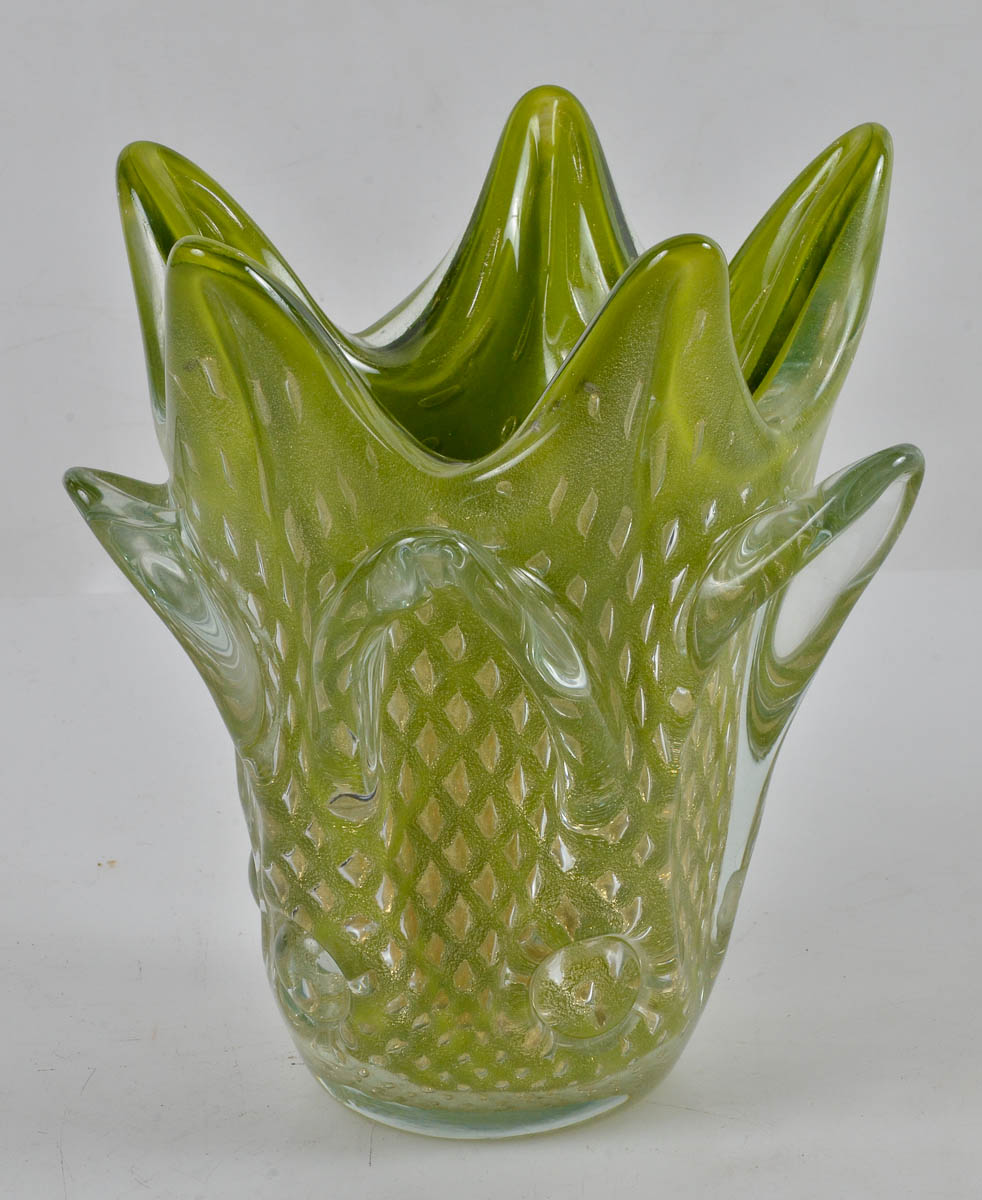 Vaso de murano verde com po de ouro, diam.18, alt 22cm