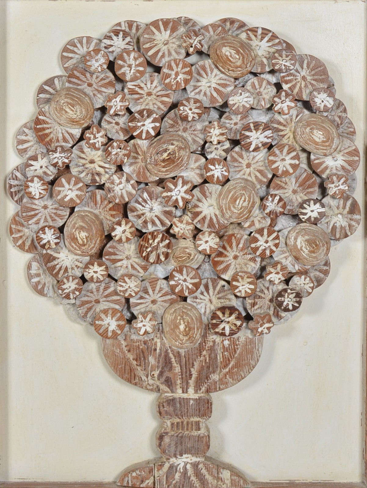 Arte Popular - Painel de madeira com vaso de flores. - foto 1 de 6