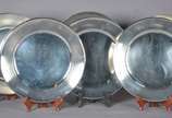 Seis souplats de metal prateado Eberle. Com des... - Seis souplats de metal prateado Eberle. Com desgastes.
