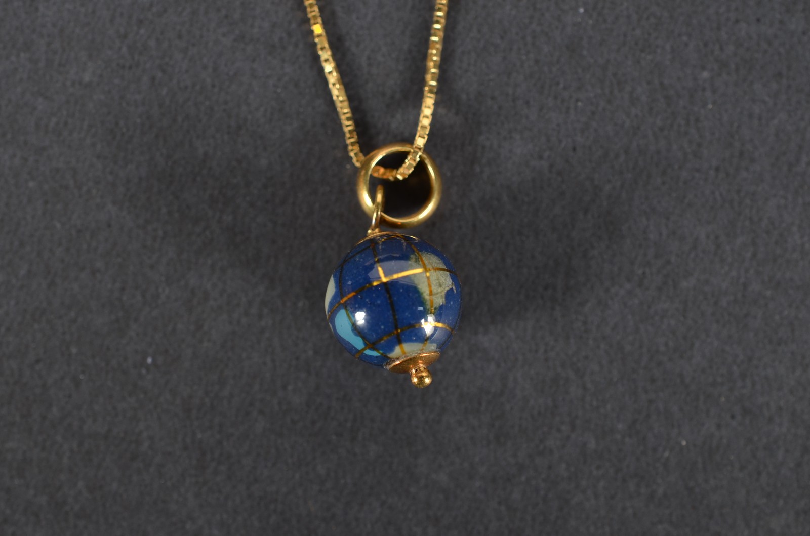 Gargantilha de ouro 18k., contraste 750, modelo veneziano com... - foto 3 de 7