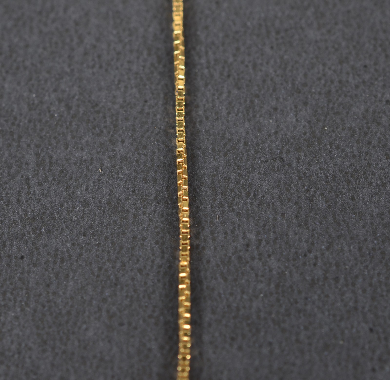 Gargantilha de ouro 18k., contraste 750, modelo veneziano com... - foto 5 de 7