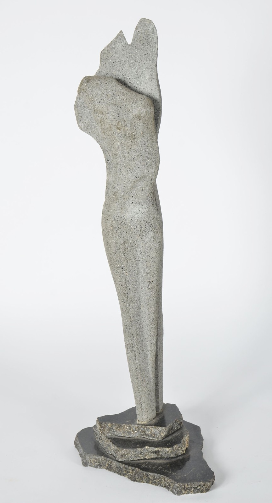 Escultura de pedra, assinada e datada 97. - foto 1 de 6