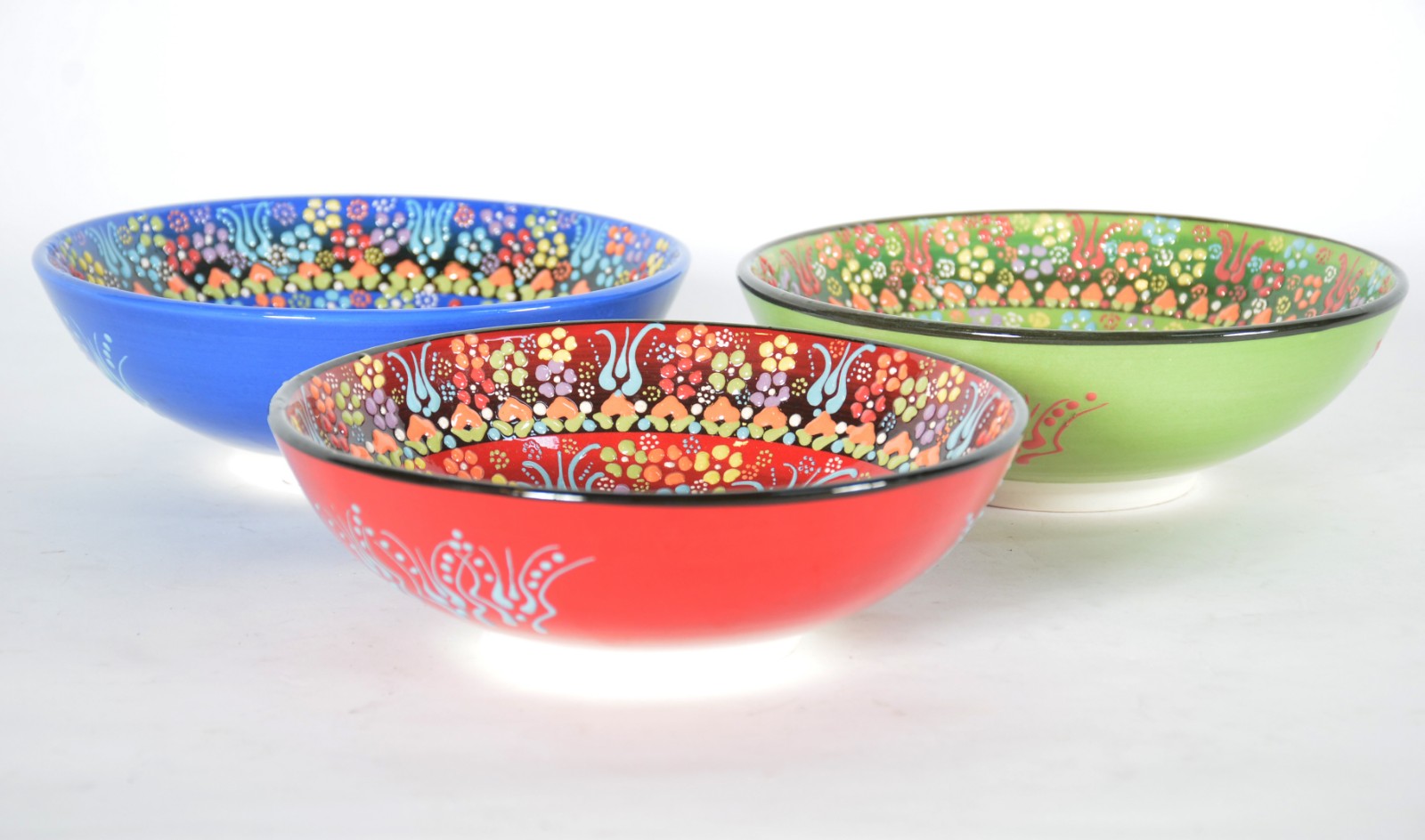 Três bowls de cerâmica espanhola pintandos à mão com guirlandas... - foto 3 de 5