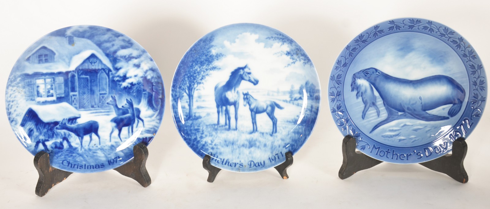 Cinco pratos de porcelana alemã Kaiser, séries limitadas, decorados... - foto 2 de 10
