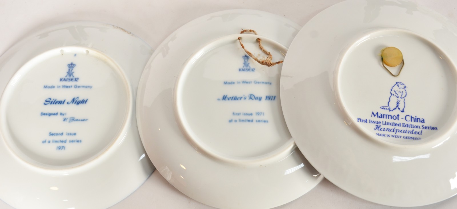 Cinco pratos de porcelana alemã Kaiser, séries limitadas, decorados... - foto 3 de 10